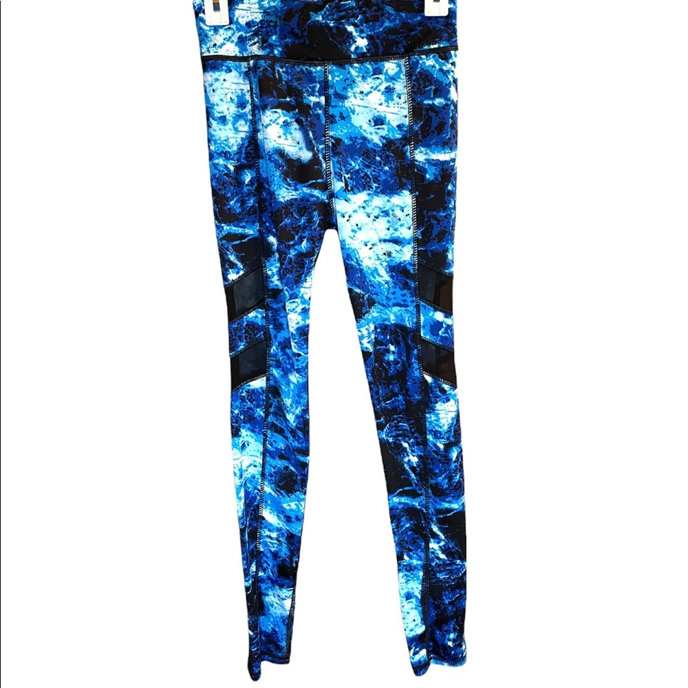 Popfit blue camo leggings, small